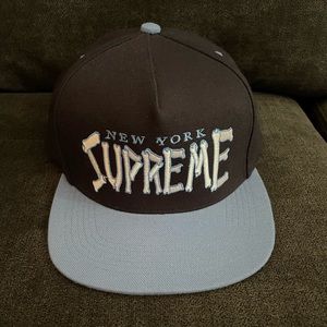Supreme 5-Panel SnapBack—NWOT!